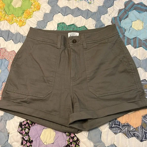 Market & Spruce | High Rise Utility Shorts- Olive Green - Picture 2 of 4